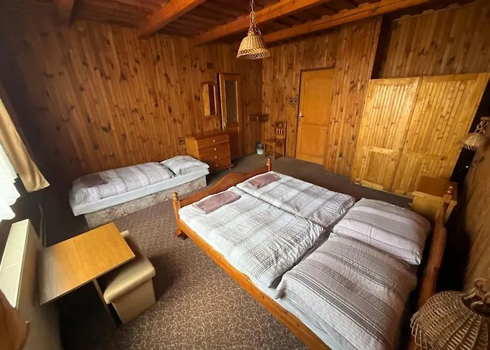 Dovolenkový dom Penzión Heľpa (do 25 hostí) *